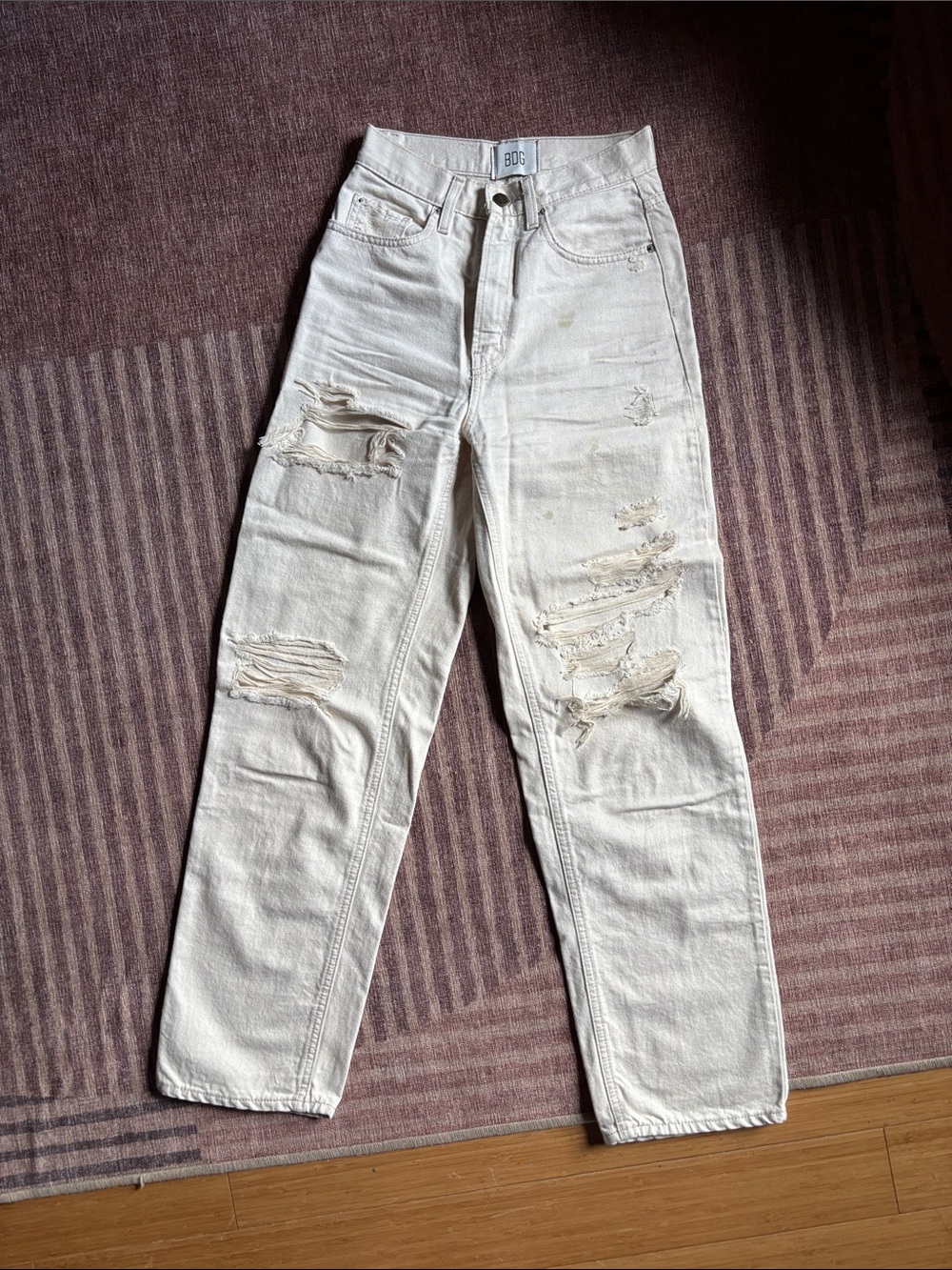 BDG Womens Off-White Distressed Jeans
